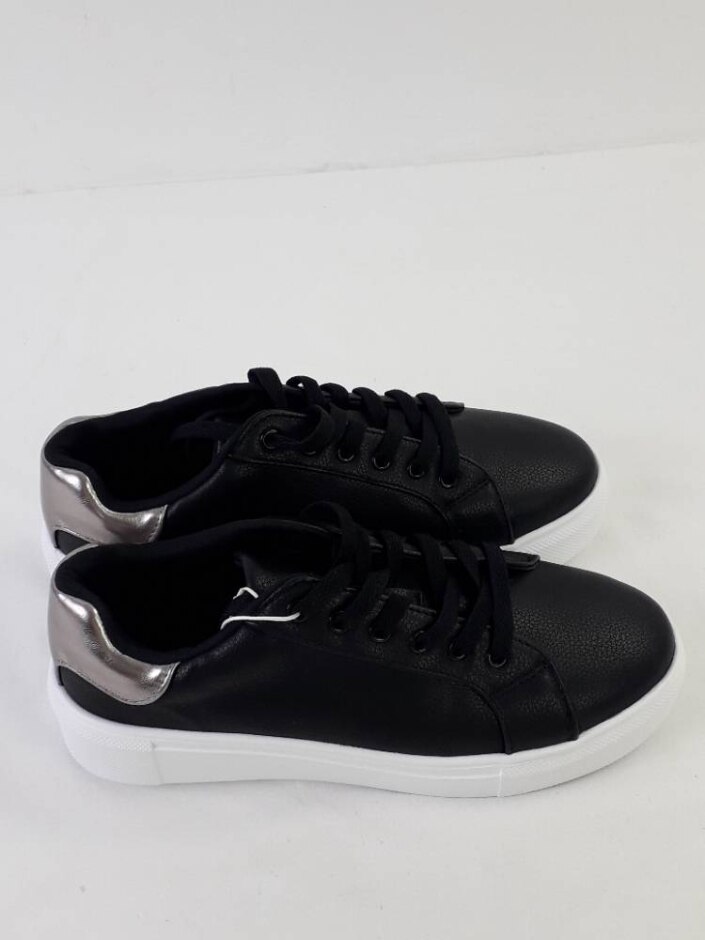 M&s Nwot Women's Lace Up Platform Trainers Colour: Black Size: 3.5