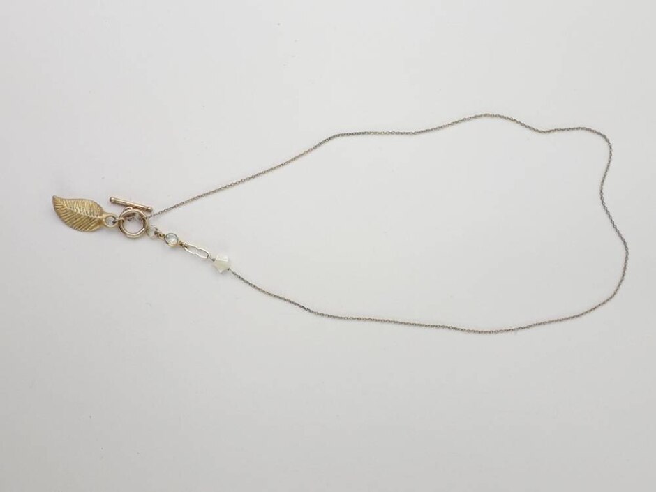 14/20 Yellow Gold Filled Necklace Leaf Shape Pendant Oxfam Shop