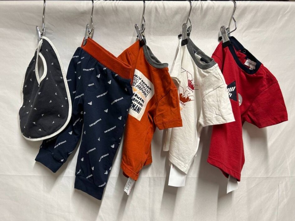 Emporio Armani 3 T-shirt, Joggers And Bib Red, Blue Size: 9-12 Months