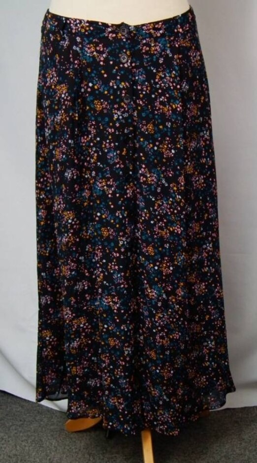 Hush Midi Flared Skirt Black Floral Size: 10