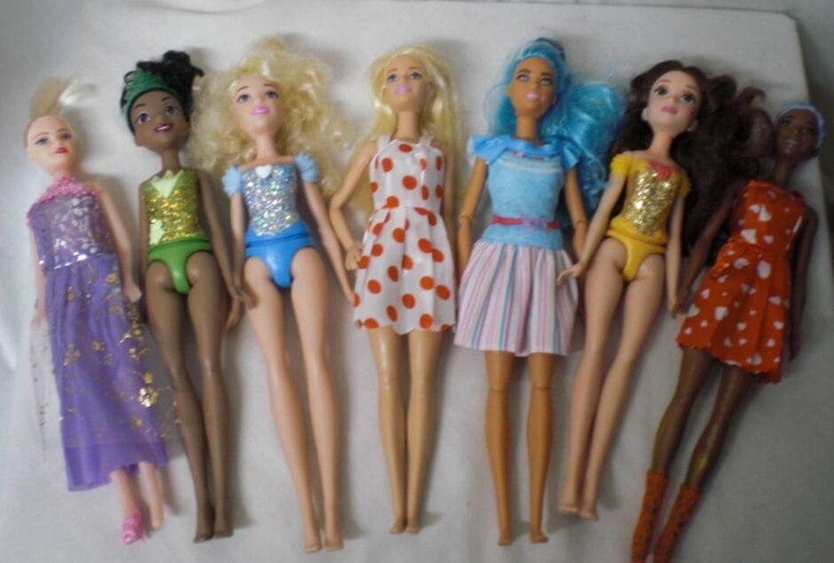 Barbie Bundle: 7 Barbie Dolls