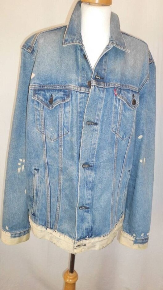 Levi's Classic Trucker Jacket Deliberately Distressed Vgc! Mid Blue Denim Size: Xl