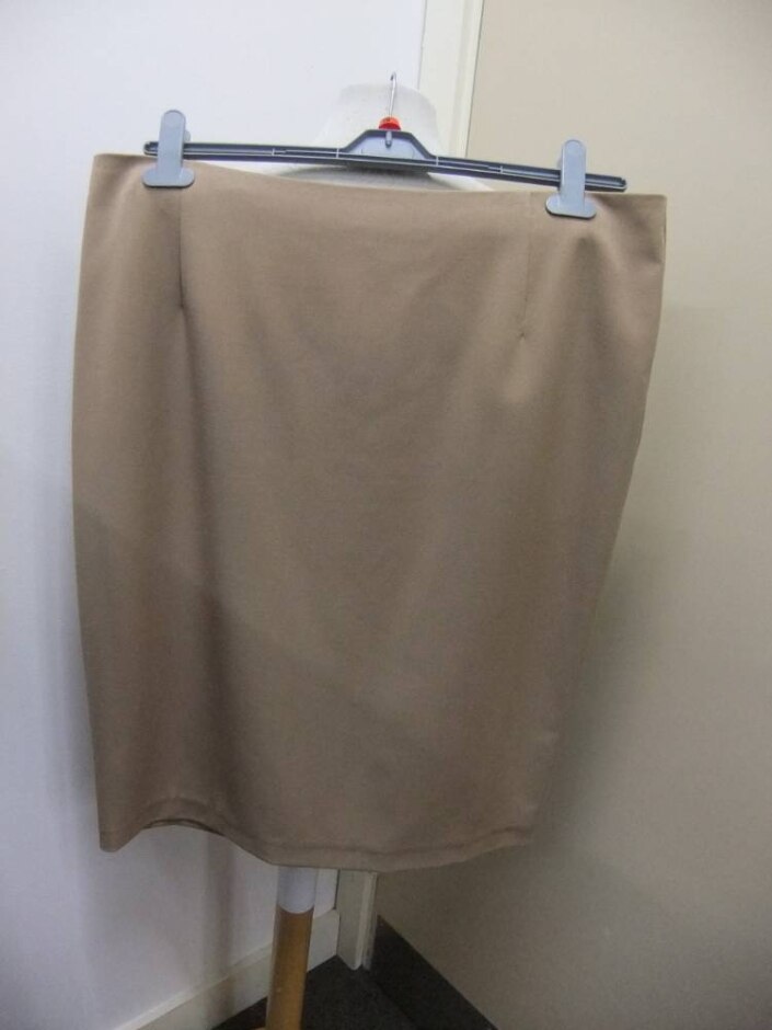 M&s Knee Length Skirt Brown Size: 18