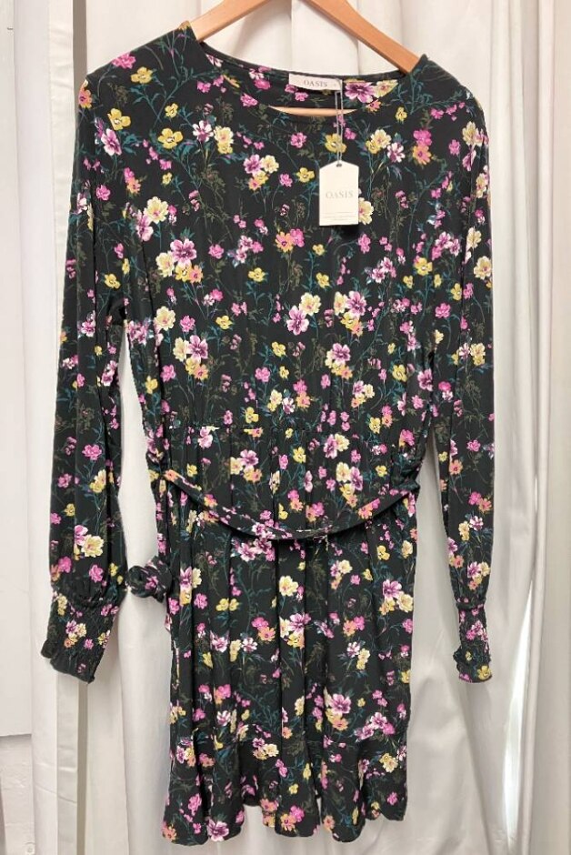 Oasis Long-sleeved Dress Black Flowery Size: L