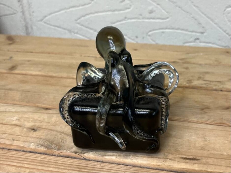 Tittot Art Glass Paperweight Octopus