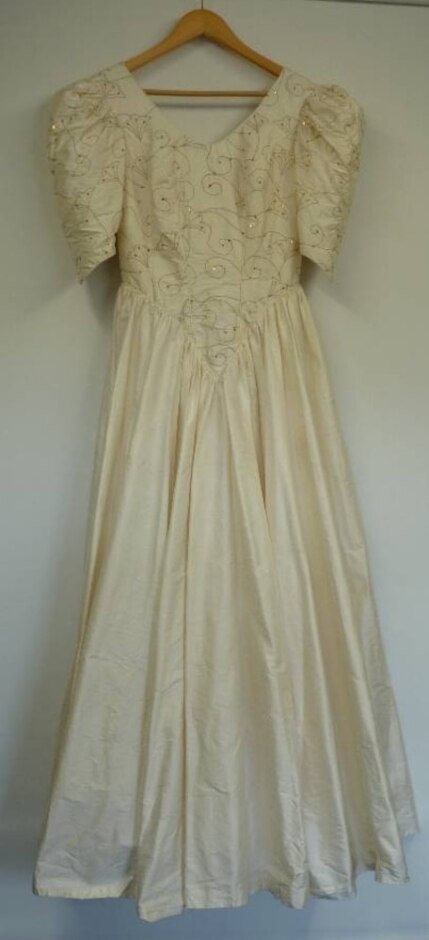 Sue Rigby Cream Vintage Wedding Dress