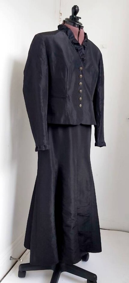 H. Moser Long Skirt And Jacket Black Size: 12