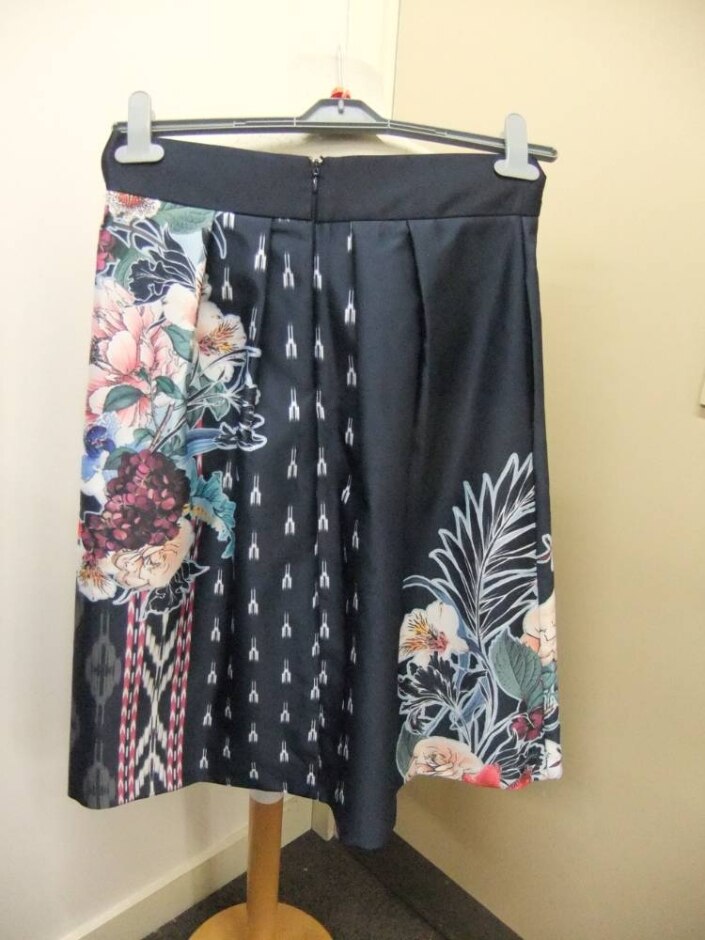 Next Floral Knee Length Skirt Navy Size: 10