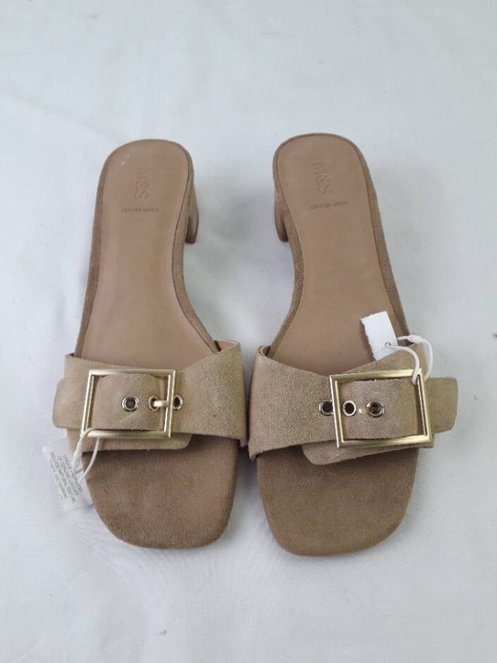 M&s Nwot Women's Buckle Block Heel Sandals Colour: Sand Size: Uk 4