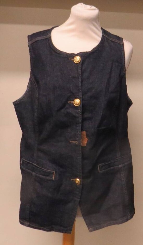 M&s Sleeveless Jacket Denim Size: 16