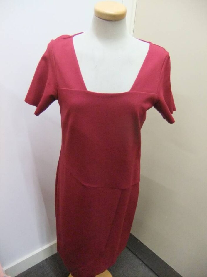 Finery Knee Length Dress Purple Size: 10
