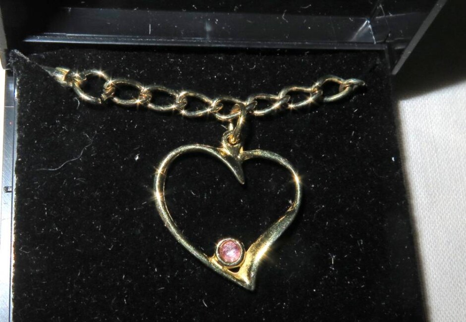 Gold Plated Heart Shaped Pendant Bracelet With Amethyst Stone. 19 Cm Long. Boxed With Coa.