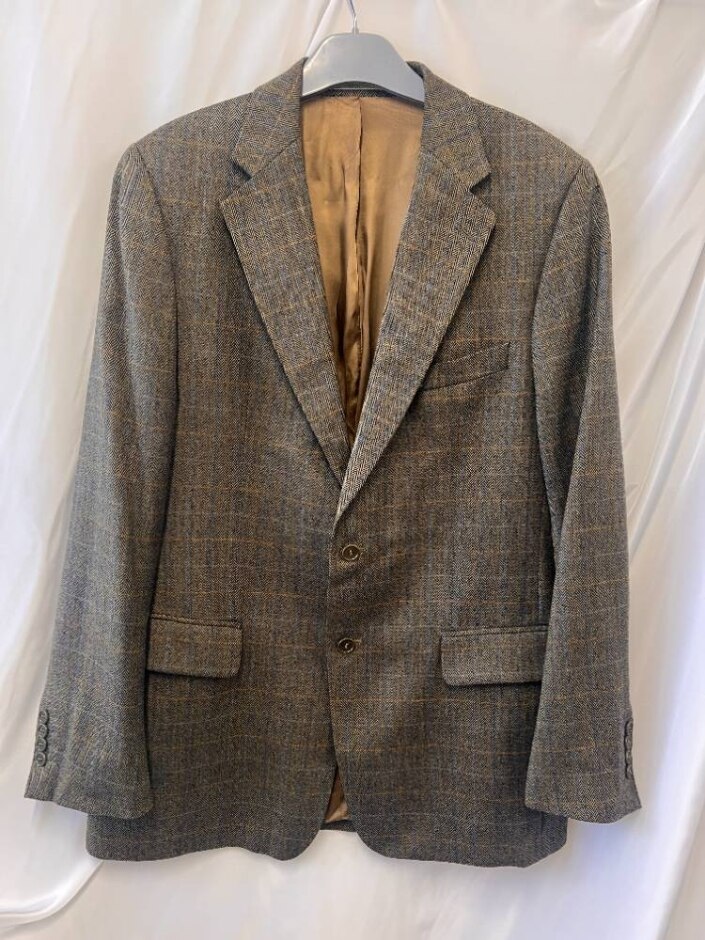 Magee Single Breasted Jacket Gold Tweed Size: 42" Chest