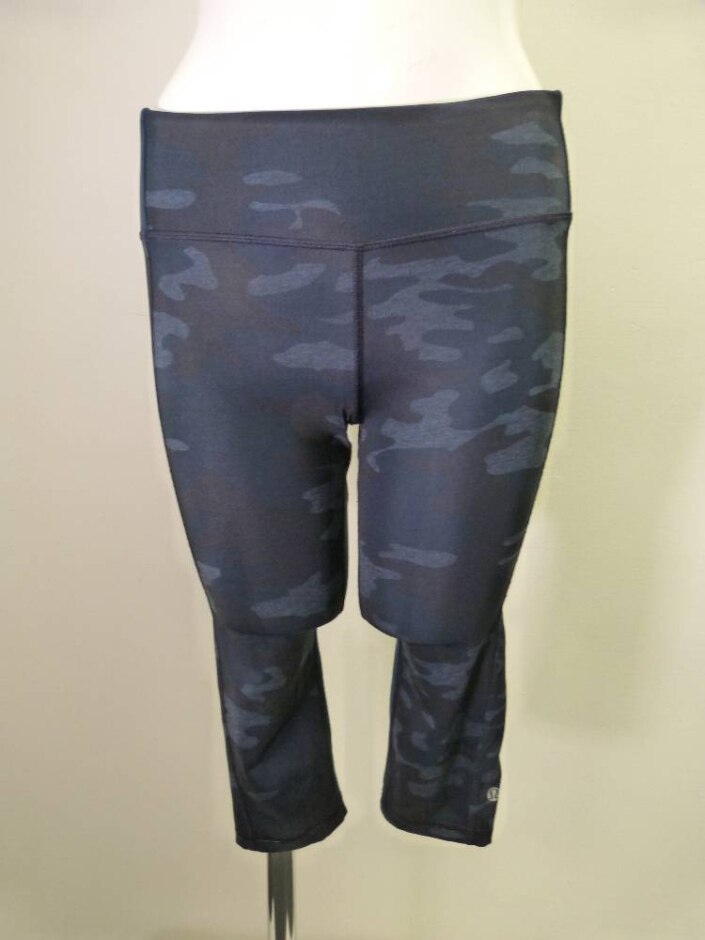 Lululemon Short Length Leggings Blue Size: M