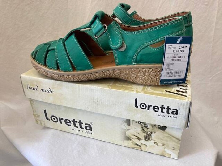 Loretta Pine Sandals New In Original Box Size 7 (eu 40)