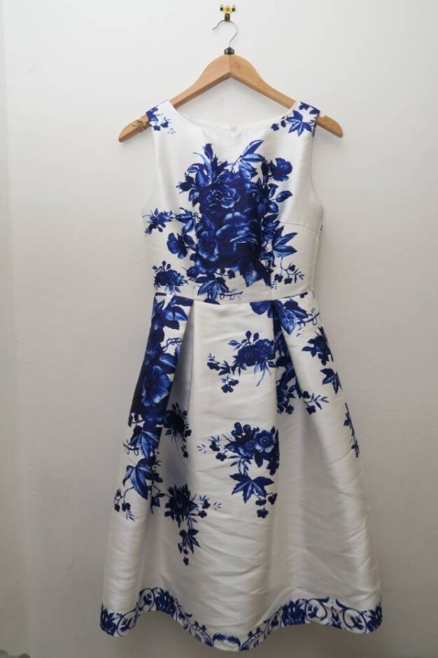 Lucy Wang Sleeveless Cocktail Dress White And Blue Size: S
