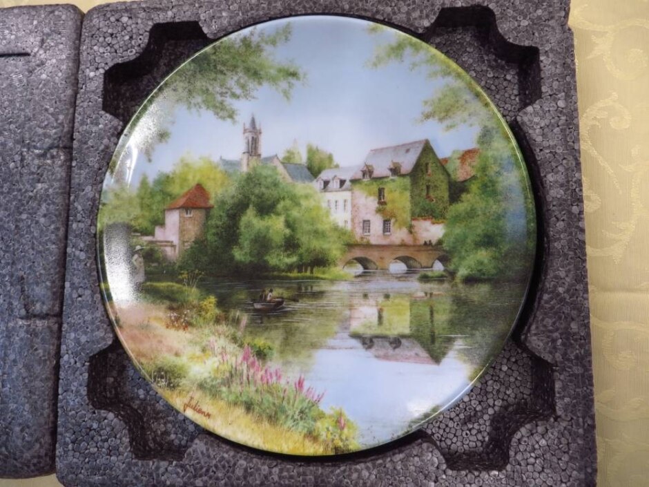 'une Journee Au Bord De L'eau' Plate By Michel Julien (paysages De France Series, Limoges , 1987)