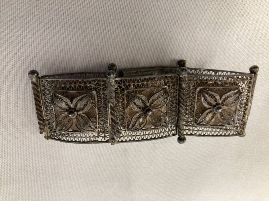 Filigree Hinged Bracelet Floral Panels (6) Silver  Slight Damage To 2 Panels