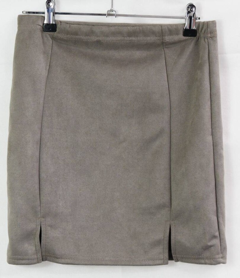 Pretty Little Thing Shiny Short Skirt Grey Size: 8