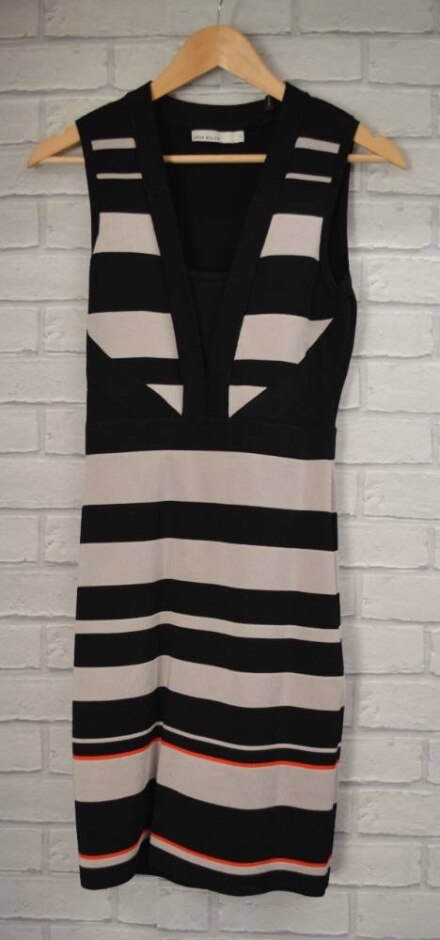 Bnwt Karen Millen  Fitted Dress  Black  Size: 10