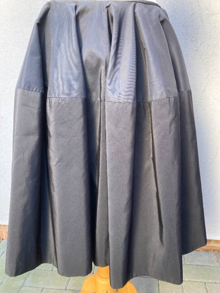 Alexander Mcqueen Puffy Lined Silk Skirt Black Size: 30