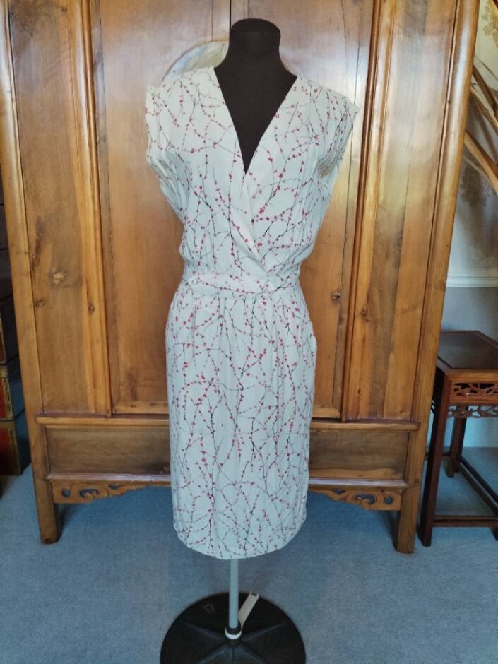Stella Forest Floral Dress Off-white & Red Size: 10