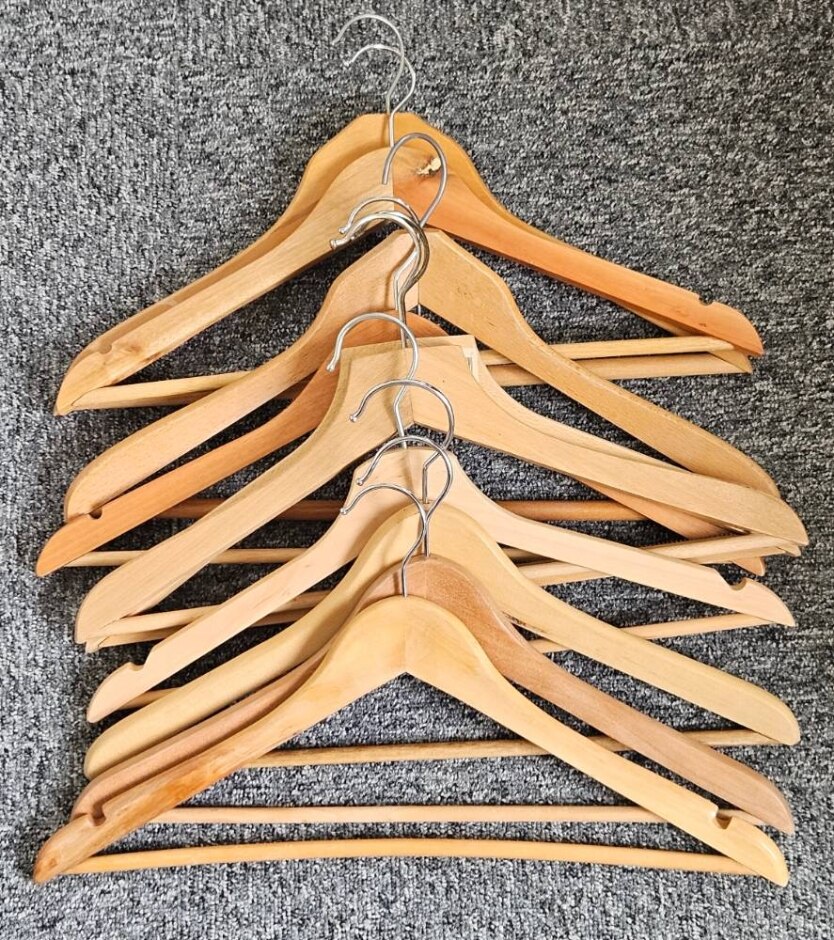 10 Coat Hangers  With Trouser Bar Wooden Size: One Size