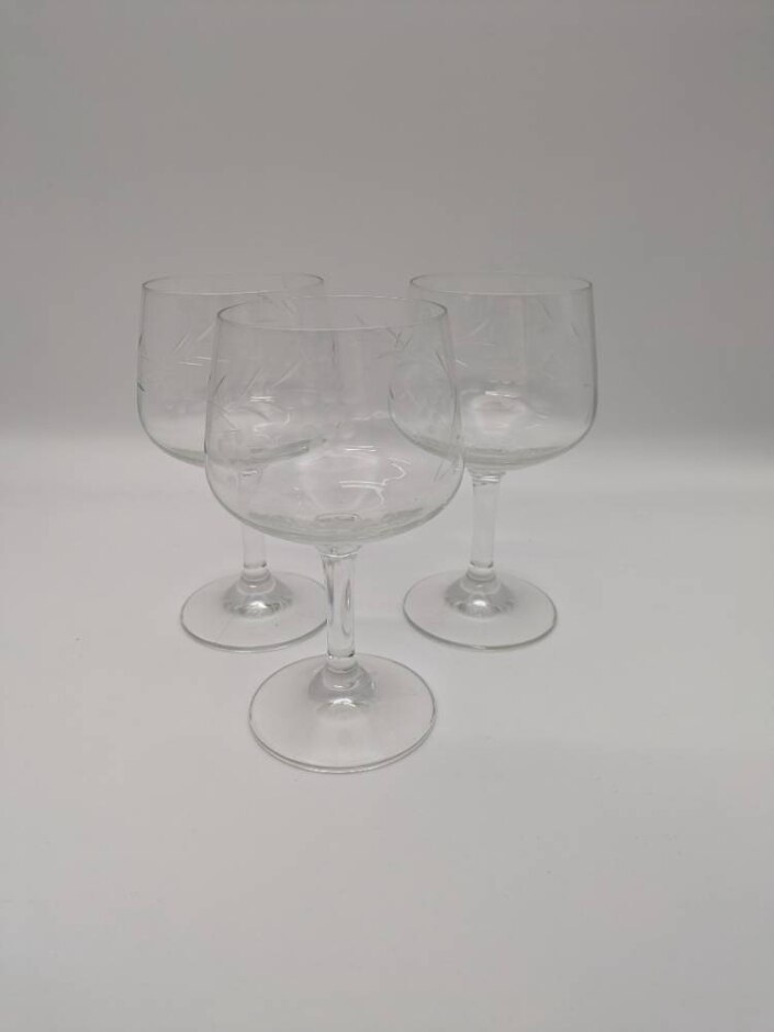 Vintage Small Wine Glasses Set Of 3