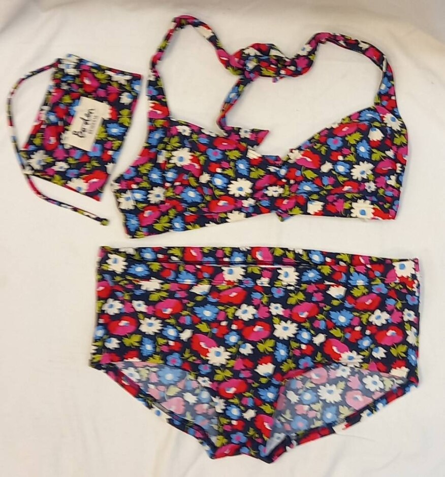 Boden Floral Bikini & Carry Bag Multicoloured Size: 16