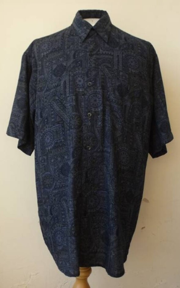 Casual Club 90s Sopranocore Abstract Shirt Navy Blue Size: L