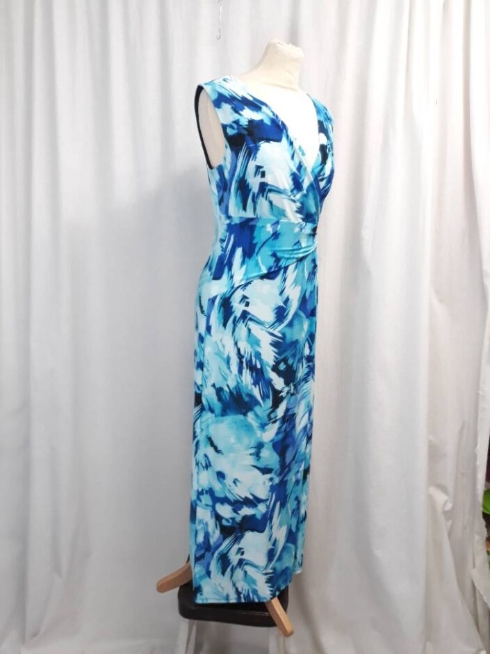 Precis Petite Maxi Dress Blue Mix Size: 8