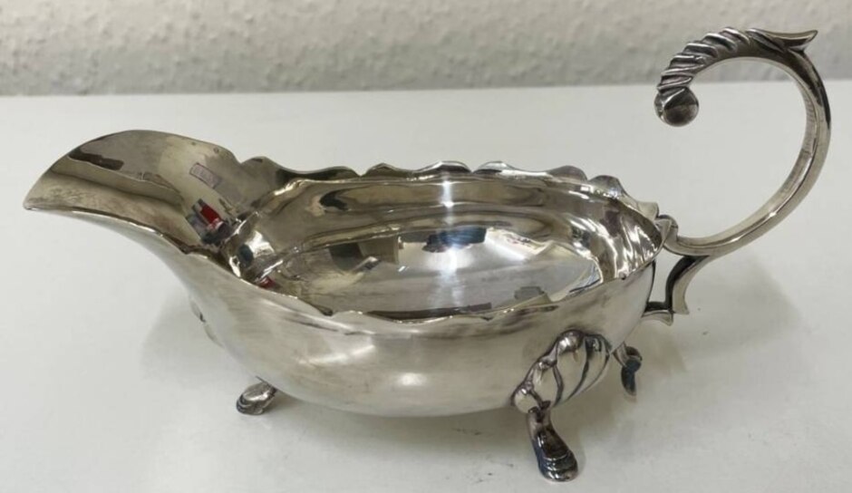 Vintage Silver-plated Sauce Boat By E.h. Parkin & Co. Of Sheffield. Mid-1970s. Very Good Plus.