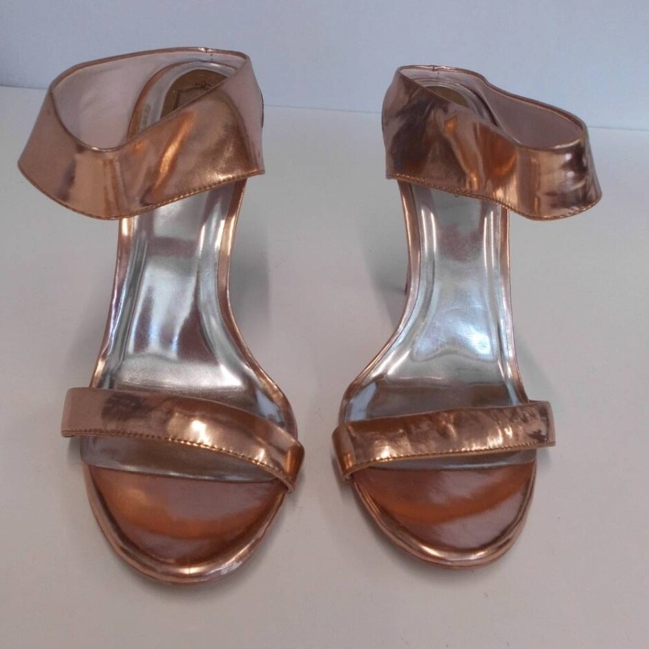 Unworn Ted Baker Strappy 4" Heels In Rose Gold Leather Size Eu40 (uk 7) Slightly Scuffed Hence Price