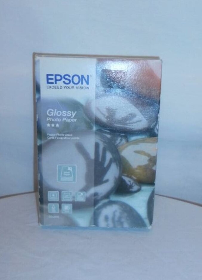 Epson Glossy Photo Paper 4"x6" (10x15cm) 100 Sheets 225gms Inkjet Paper - Unopened