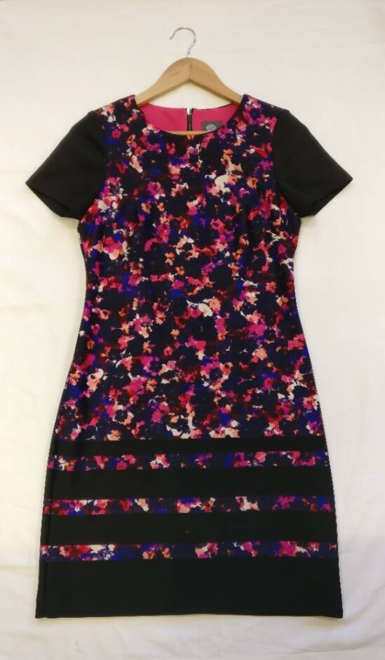 Vince Camuto Shift Dress Black And Pink Size: 10