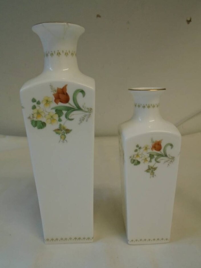 2 Wedgewood Small Square Mirabelle Vases