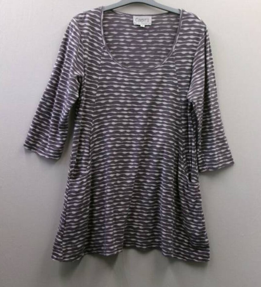 Capri Smock Top Greys Size: 10