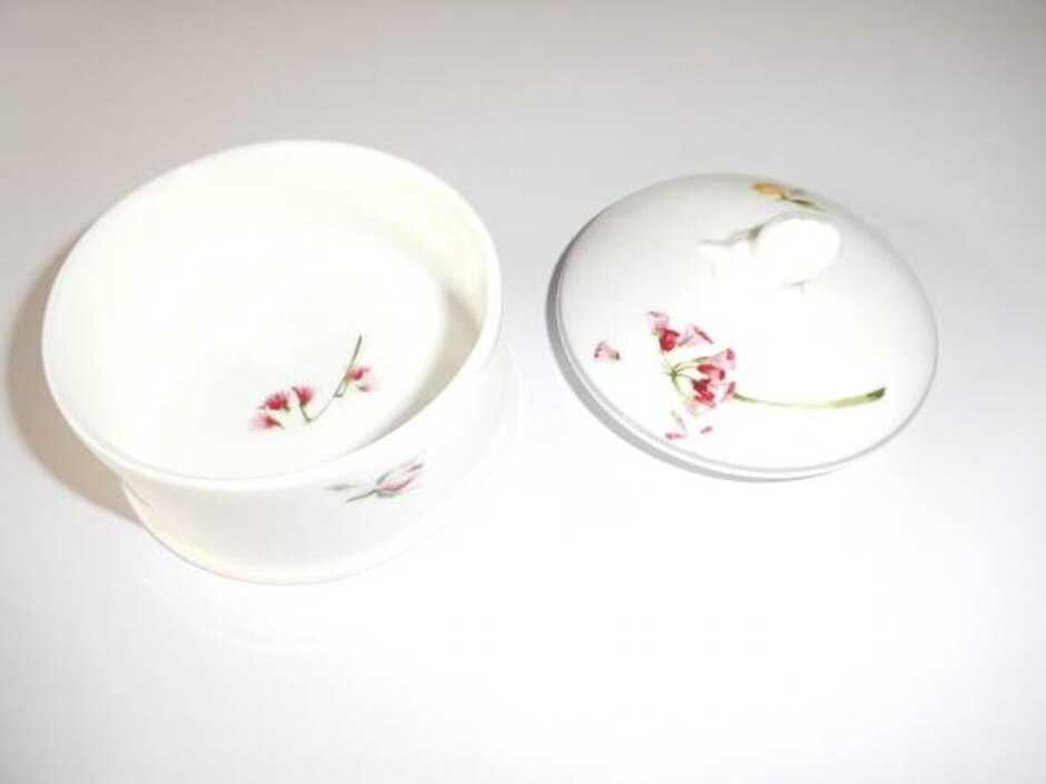 Wedgwood Ophelia Trinket Box