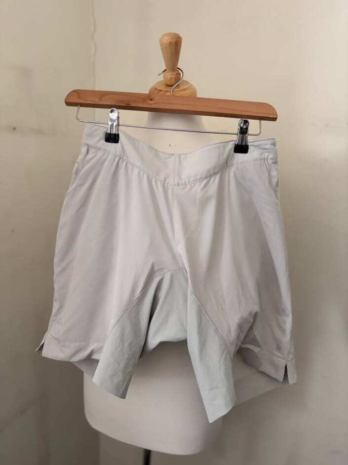 Endura Women  Shorts 85% Polyester Grey Size: M