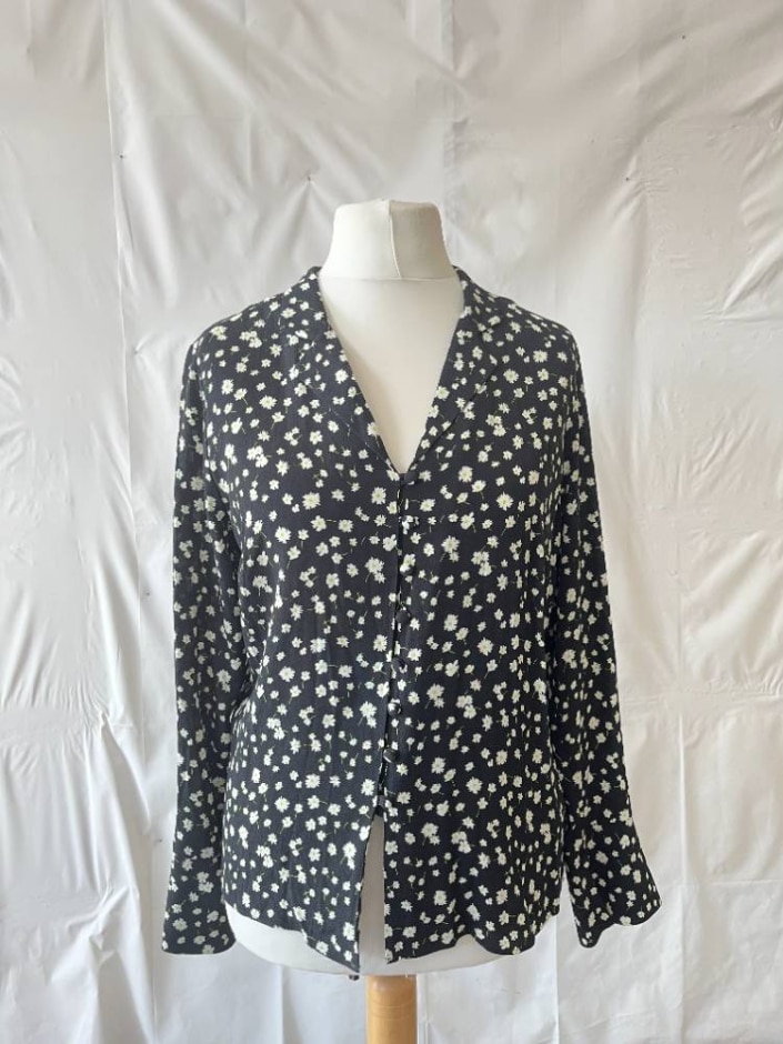M&s Marks & Spencer Long Sleeved Floral Blouse Black Size: 12