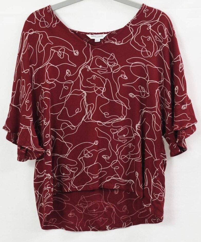 Great Plains Abtract Pattern Top Maroon Size: 8