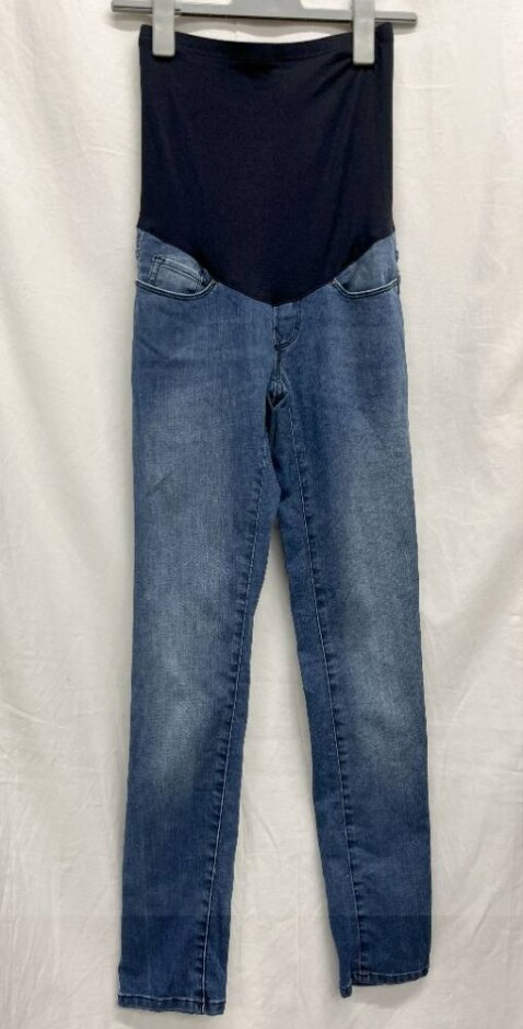 Blooming Marvelous Maternity Jeans Blue Size: 8