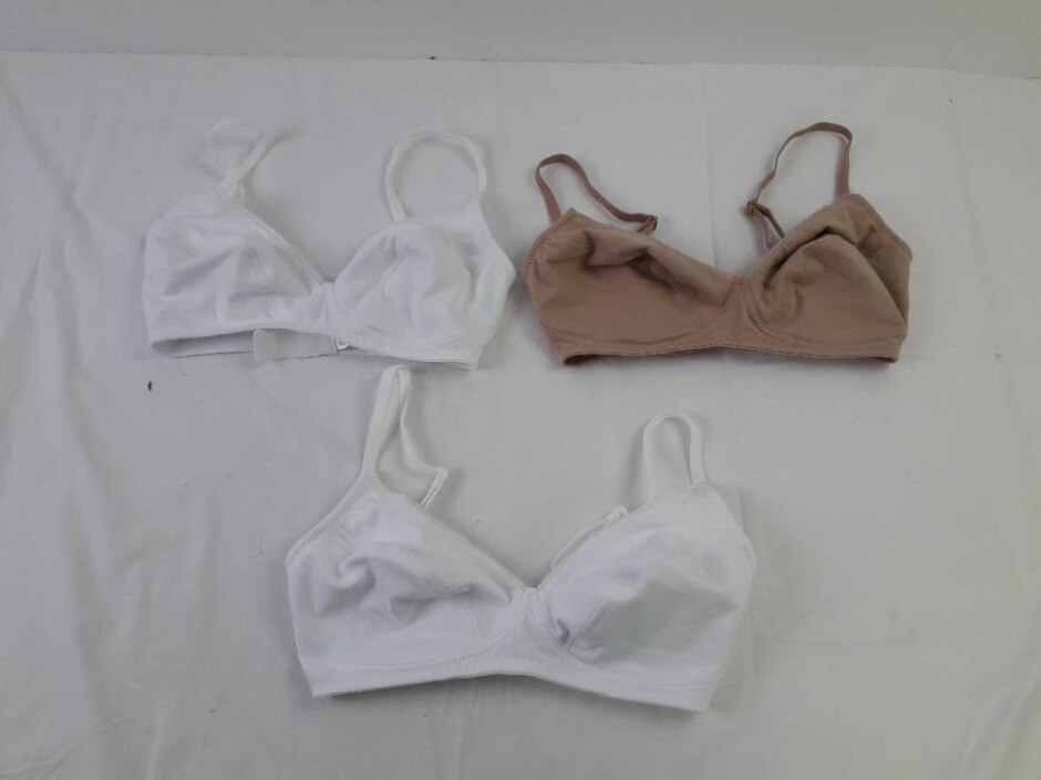 M&s  3pcs Wireless Bra Bundle White Beige Size: 32d