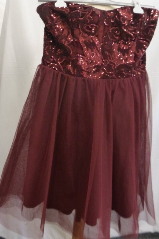 Mohito Collection Evening Glam Dress - Sleeveles Burgandy Size: 12