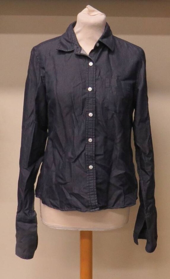 Ralph Lauren Long Sleeve Button-up Shirt Navy Size: L