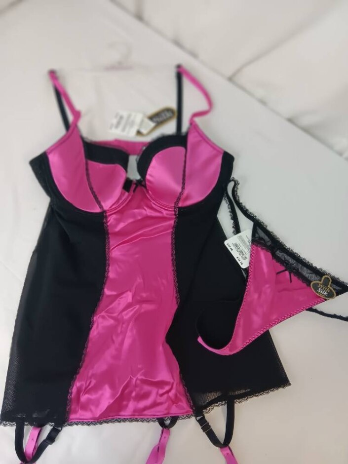 Bnwt Ann Summers Suspender Cami And Thong  Black And Pink Size: 14