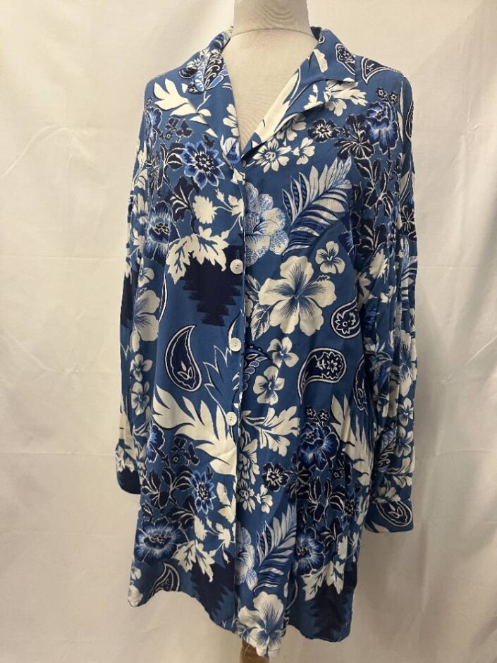 Jaeger Vintage Oversize Floral Blouse Blue Size: L