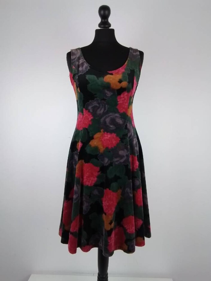 Unbranded Sleeveless Fit And Flare Dress Multi Floral Size: Xl