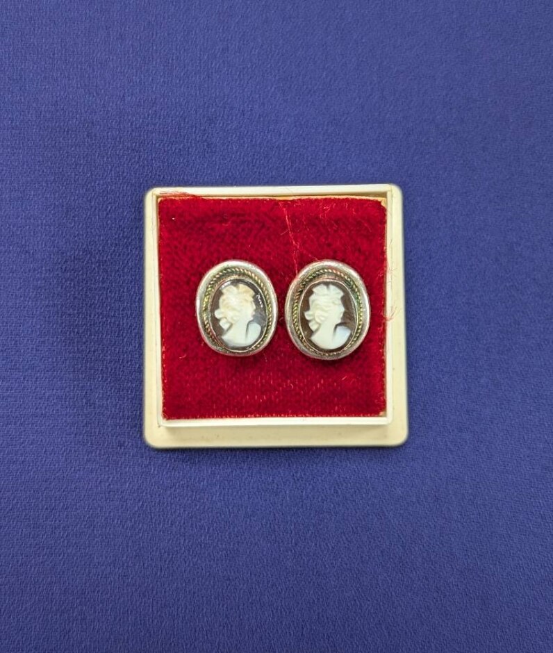 Vintage Cameo Earrings