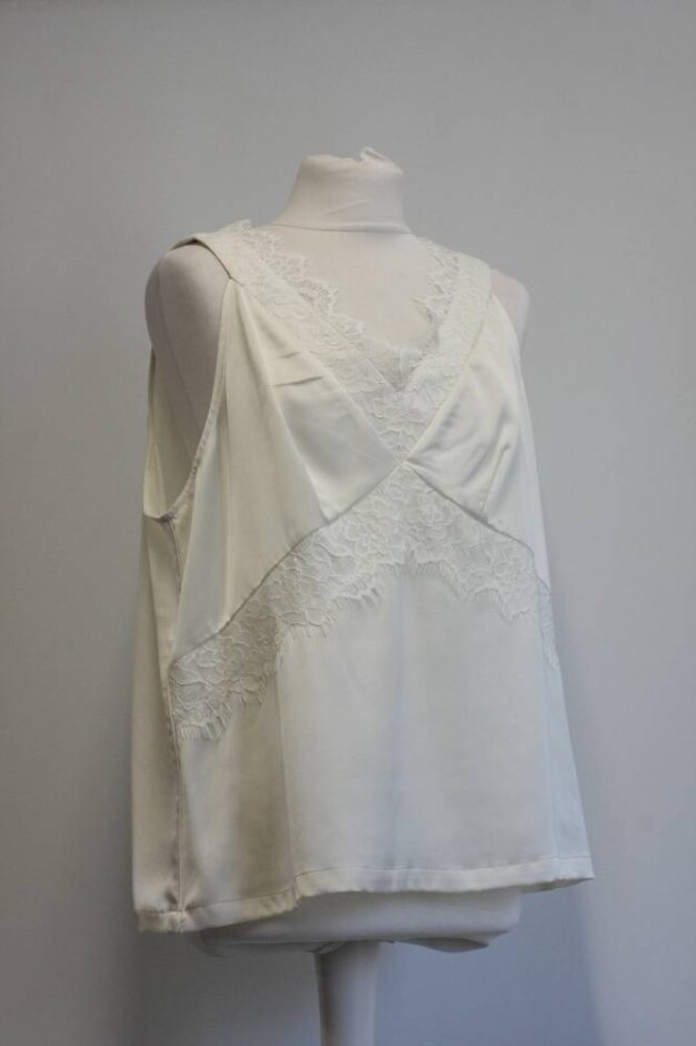 M&s Marks & Spencer Top With Lace White Size: 20